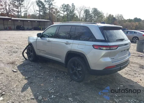 2024 Jeep Grand Cherokee Altitude X 4X4 from USA, damaged, VIN 1C4RJHAG5RC210944